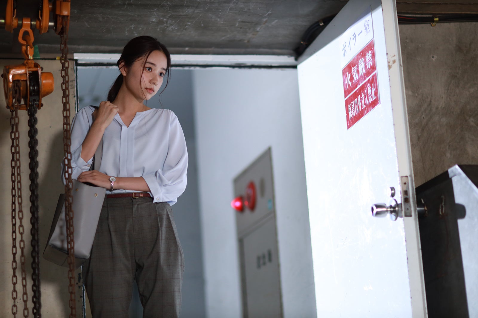 堀田真由／「言霊荘」第2話より（C）テレビ朝日