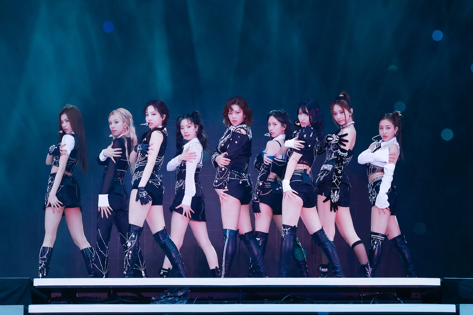 TWICE、5度目のワールドツアー・日本公演スタート 全4日間で22万人動員 - モデルプレス