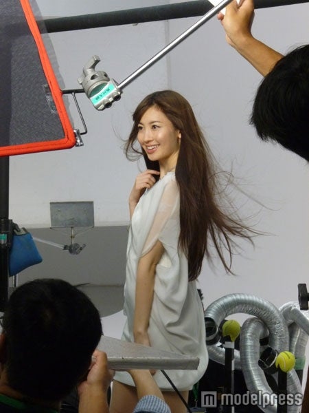 小嶋陽菜（CMメイキング）