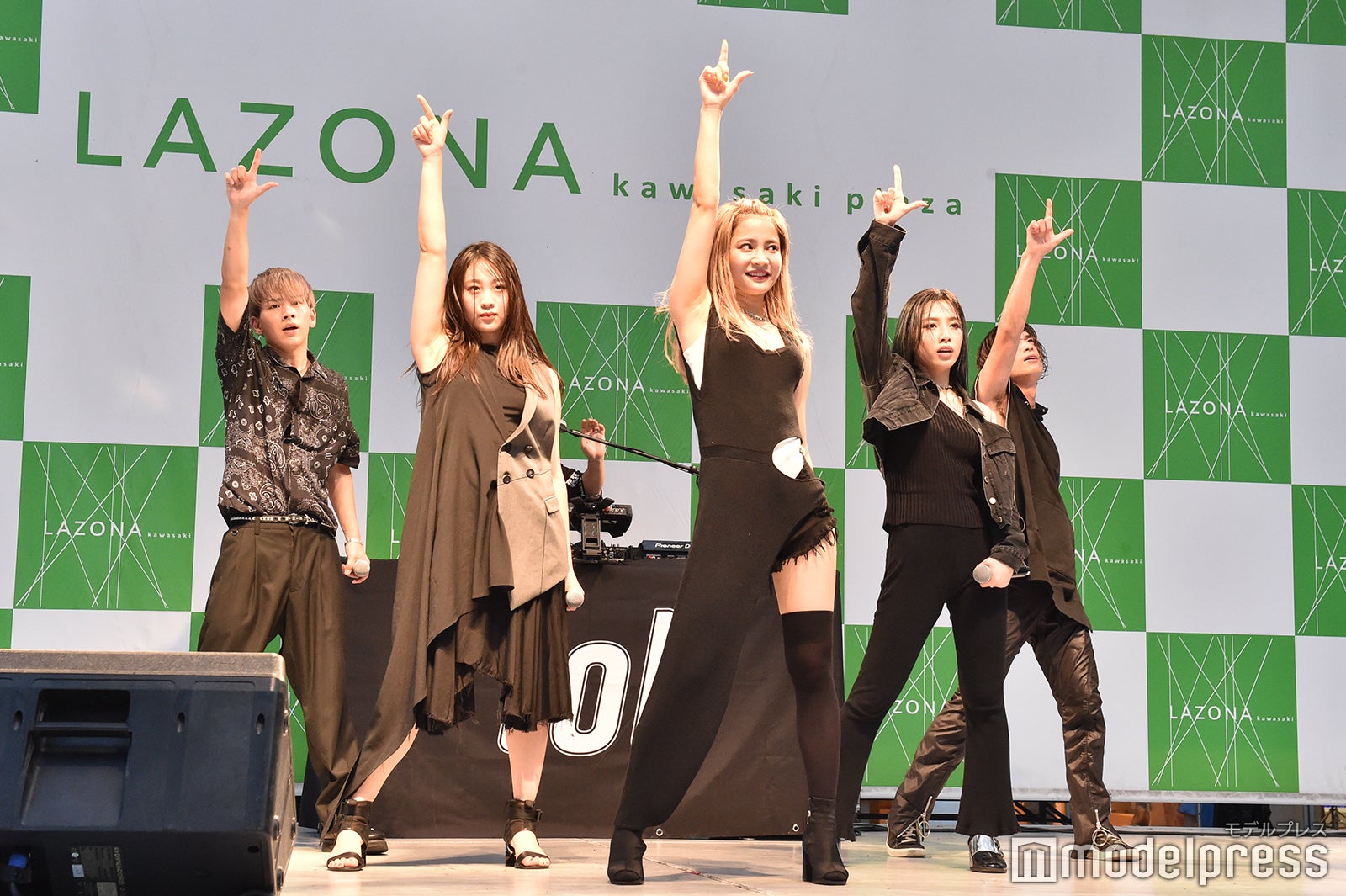 lol（C）モデルプレス