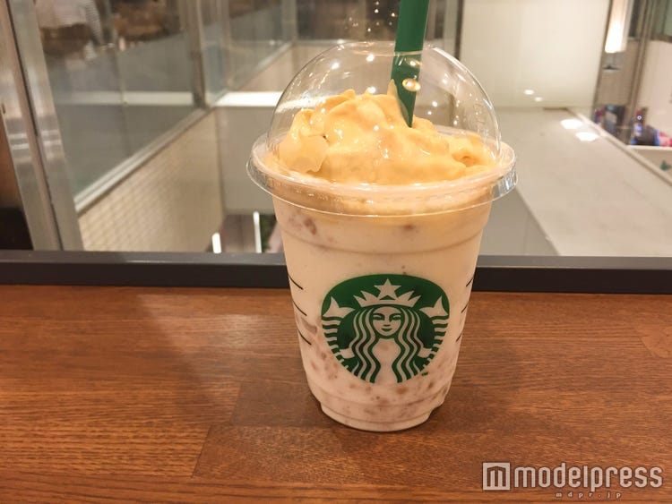 画像7 10 飲んでみた スタバ新作チーズケーキフラペチーノは1杯で2つの味を体験できる美味しさ モデルプレス