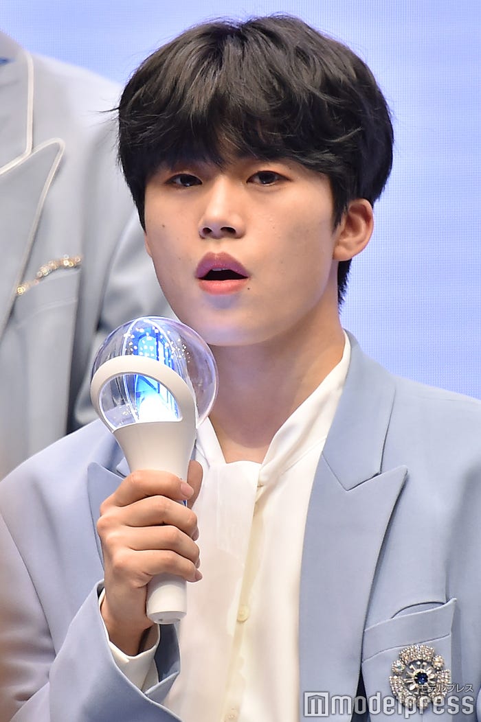 掛け声を実演する木全翔也 (C)モデルプレス