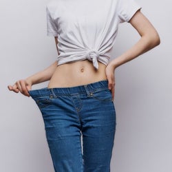 ぽっこり下腹がスッキリ!スキマ時間にできる1日10回の簡単エクササイズ