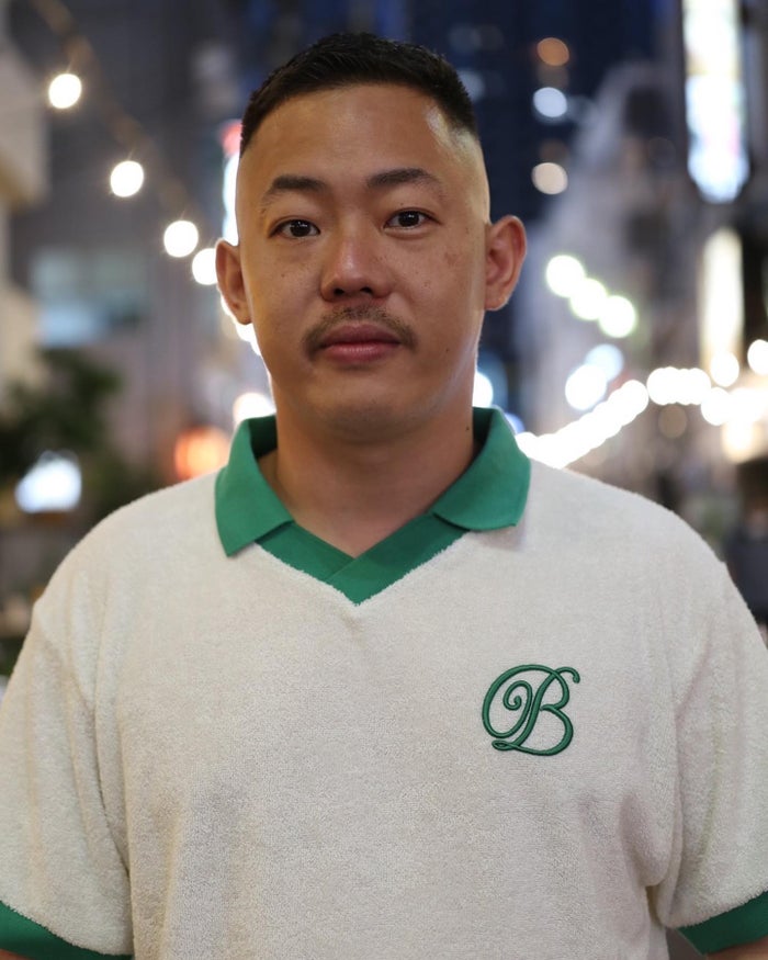 ザ・マミィ酒井貴士、結婚1周年報告 妻との2ショット公開に反響「素敵な夫婦」「仲良し」