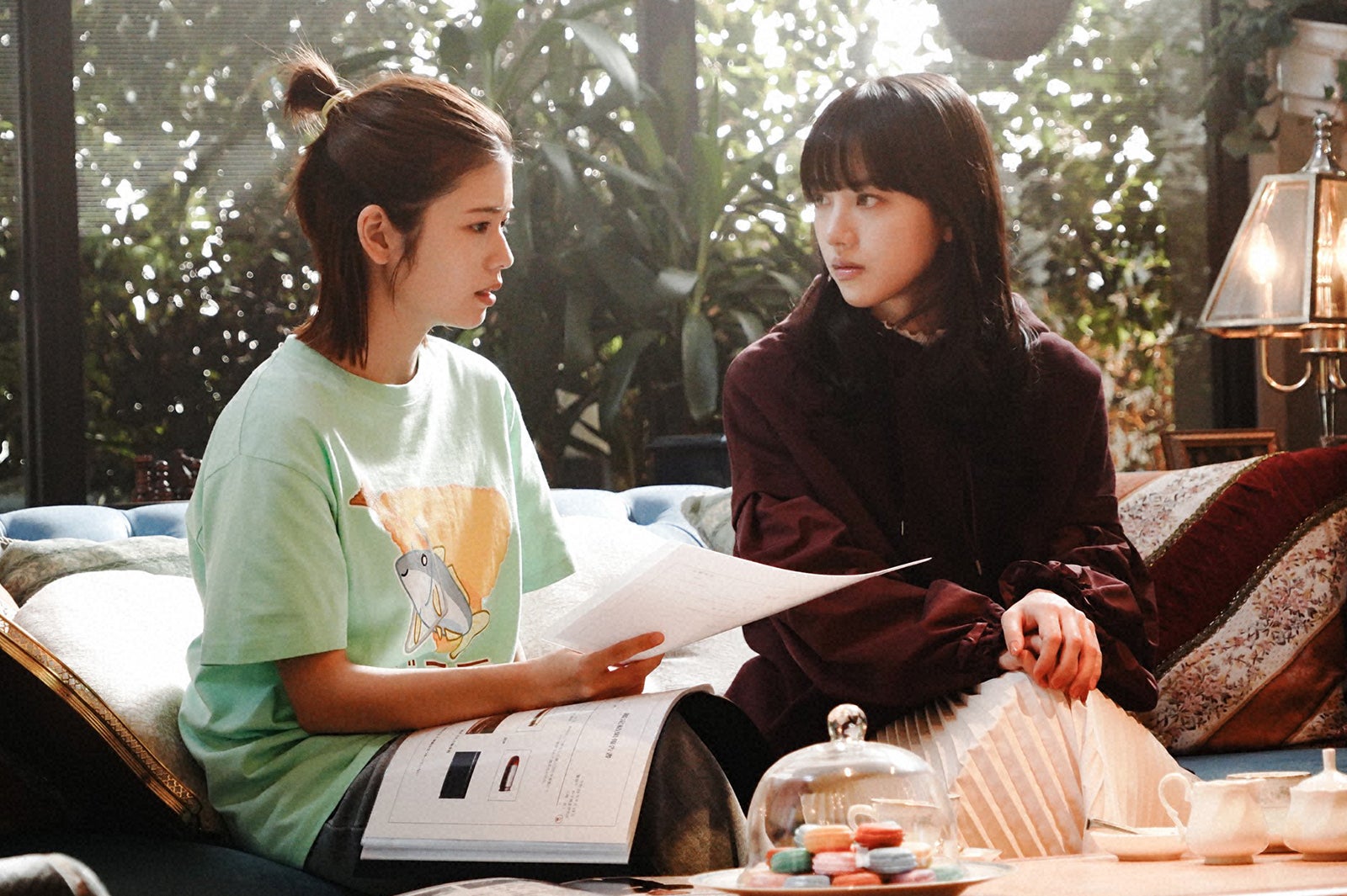 小芝風花、清原果耶 「invert 城塚翡翠 倒叙集」第4話より（C）日本テレビ