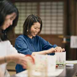 温かな風合いの和紙のランプは、眺めるだけでホッとします/提供画像