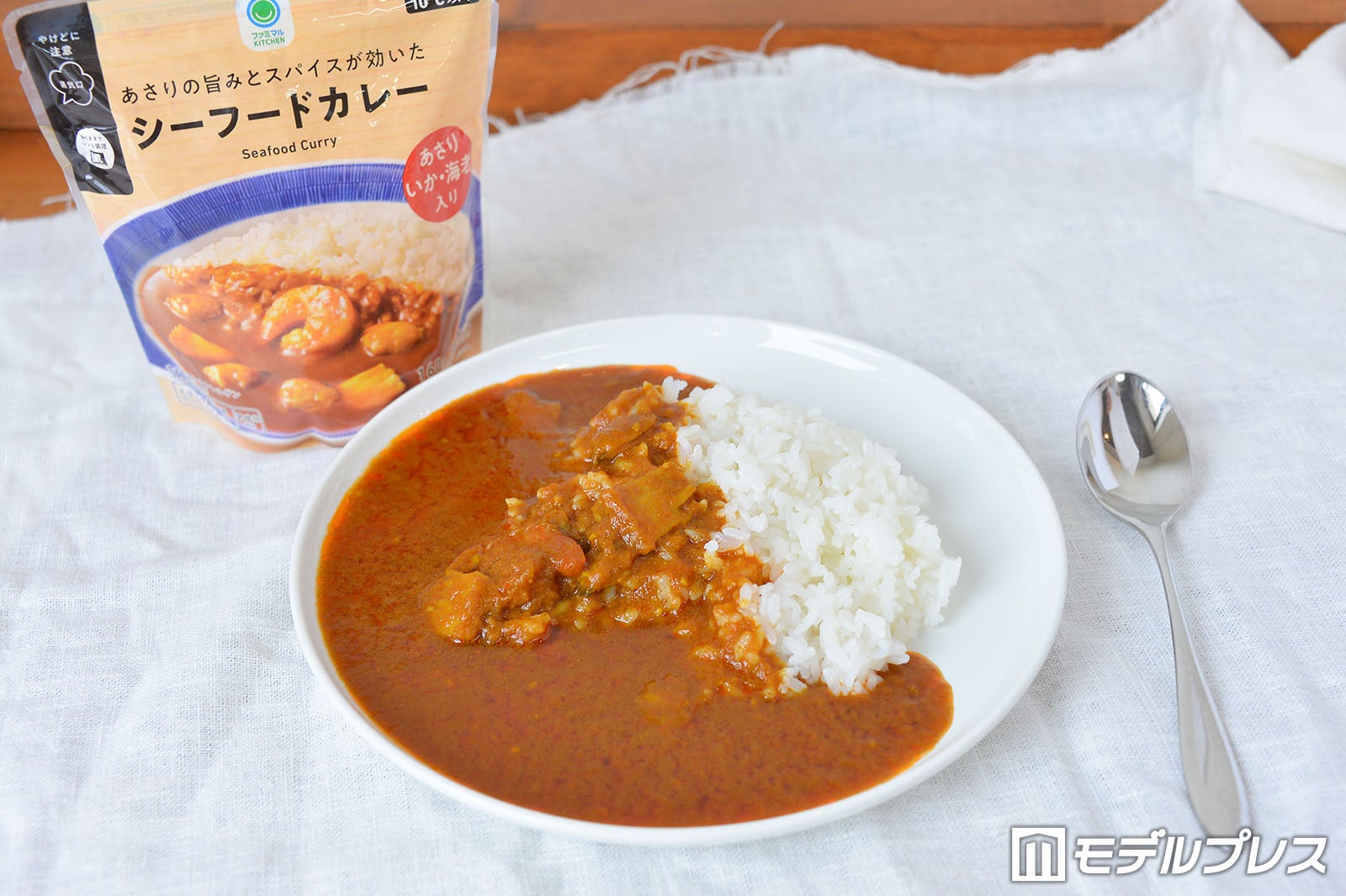 「あさりの旨みとスパイスが効いたシーフードカレー」（C）モデルプレス