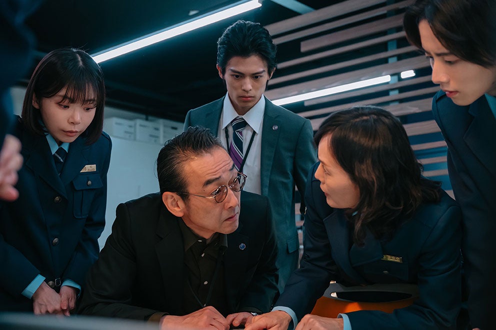 趣里、吹越満、嘉島陸、奥貫薫、板垣李光人「大空港～GATE24～」第1話（C）テレビ朝日