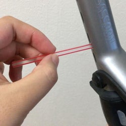 旅行の荷物を最小限にできる!ストローを使ったパッキングテク
