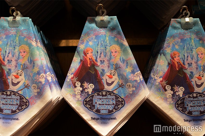 バンダナ￥800（C）モデルプレス