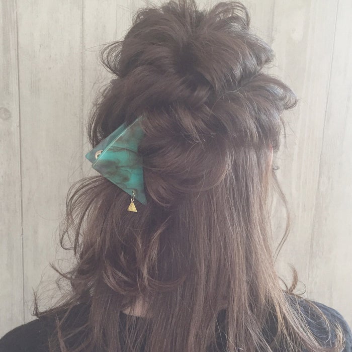 バナナクリップやヘアクリップでかわいさアップアレンジ モデルプレス バナナクリップやヘアクリップでかわいさアップアレンジ モデルプレス
