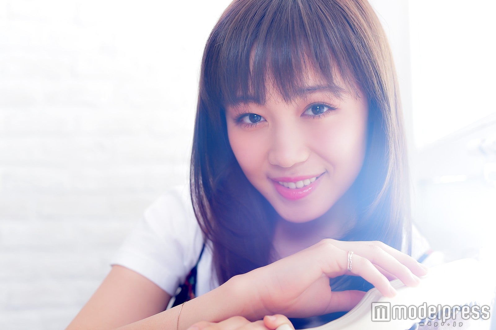 鷲尾伶菜（C）モデルプレス