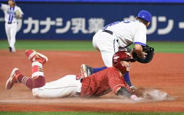 楽天が交流戦初勝利！伊藤光がダメ押しの12球団本塁打 古巣相手に価値ある一撃 新主将・鈴木大が執念ヘッスラで同点打