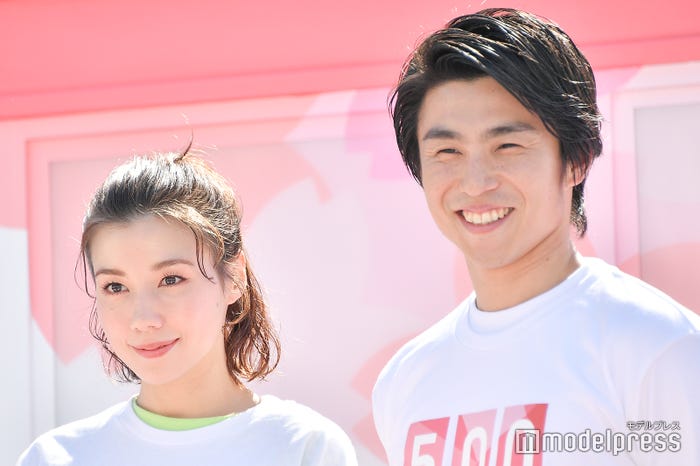 仲里依紗、中尾明慶(C)モデルプレス