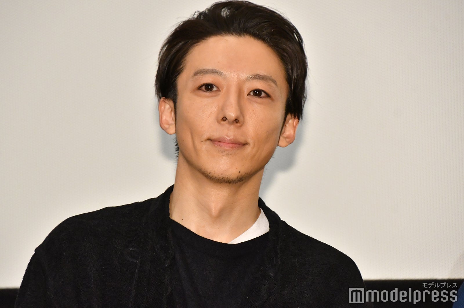 高橋一生 蒼井優とのキスシーンでハプニング 唇が腫れ上がっちゃって ロマンスドール モデルプレス