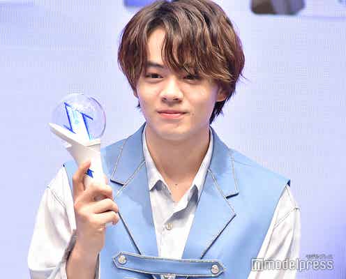 JO1、掛け声を実演 ペンライトお披露目