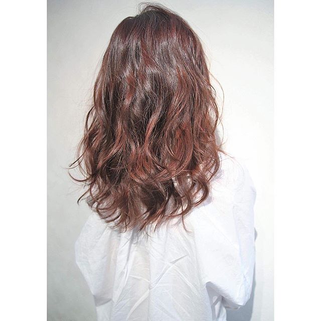 ロングヘアのままでもイメチェンできる 雰囲気が変わるおしゃれヘア特集 モデルプレス ロングヘアのままでもイメチェンできる 雰囲気が変わるおしゃれヘア特集 モデルプレス