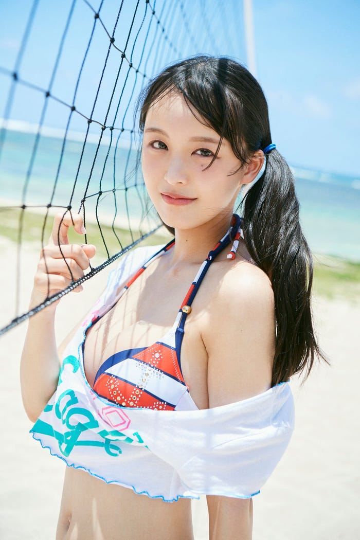 福田朱里1st写真集より/撮影:熊木優(io)