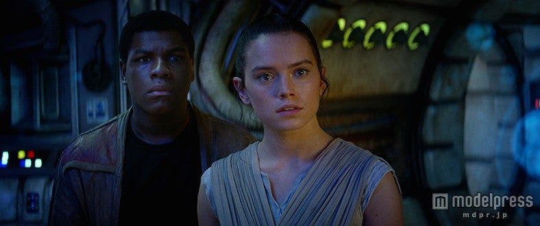 「スター・ウォーズ／フォースの覚醒」（C）2015Lucasfilm Ltd．＆TM．All Rights Reserved．