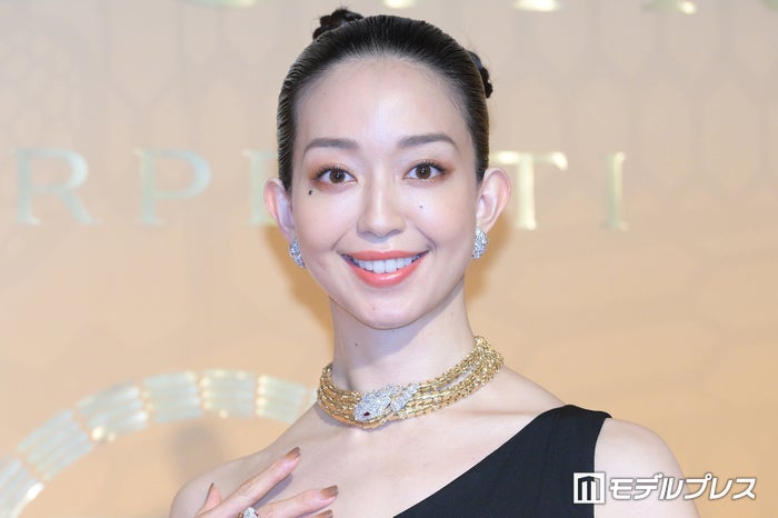 松島花、母との2ショット公開「骨格そっくり」「美人オーラすごい」と反響