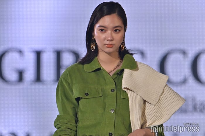 新川優愛 (C)モデルプレス