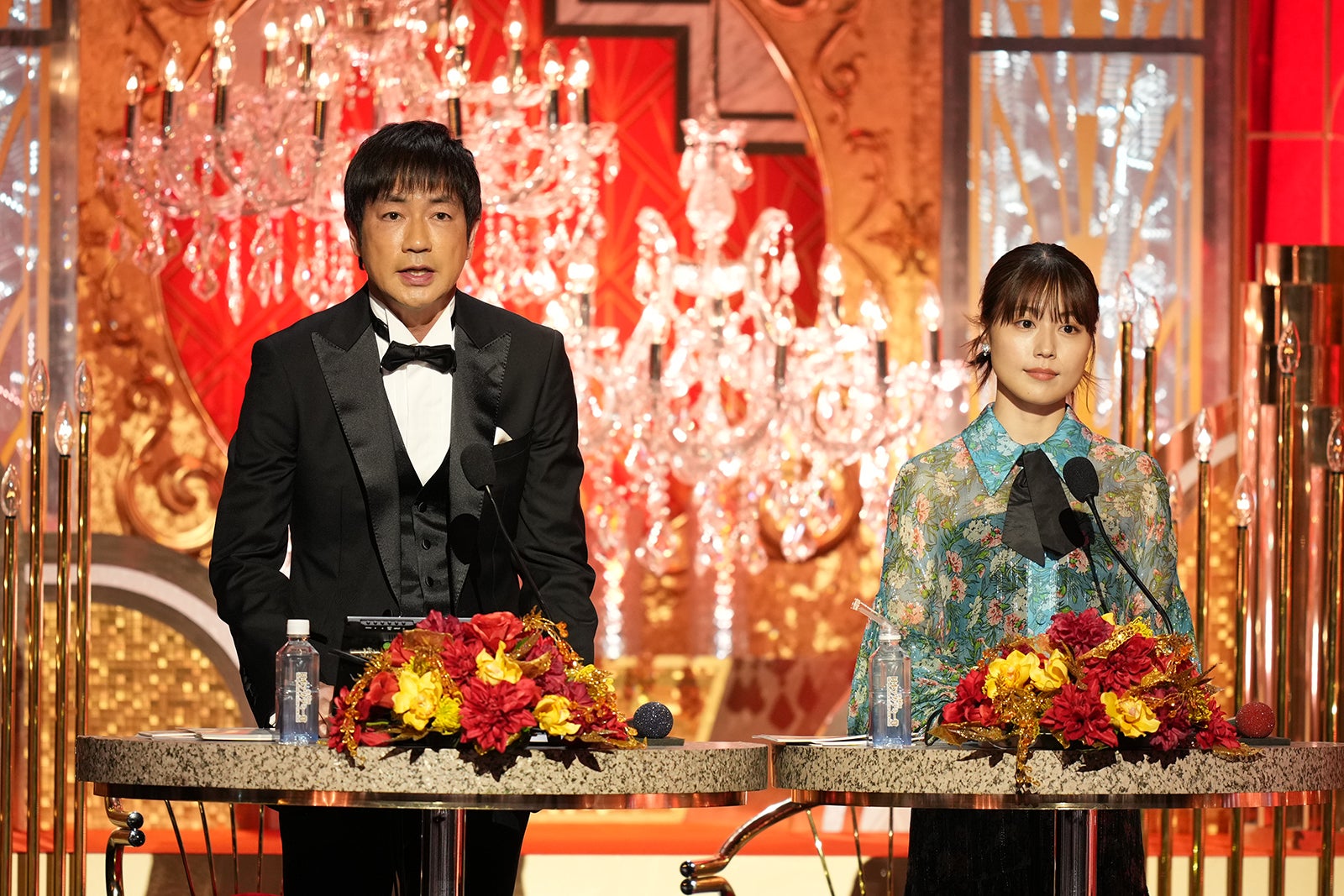 羽鳥慎一、有村架純（写真提供：東京写真記者協会）