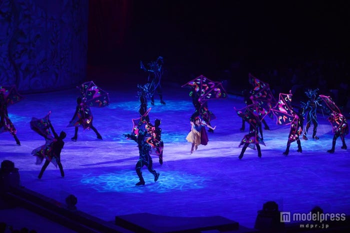 「ディズニー・オン・アイス」森に逃げた白雪姫