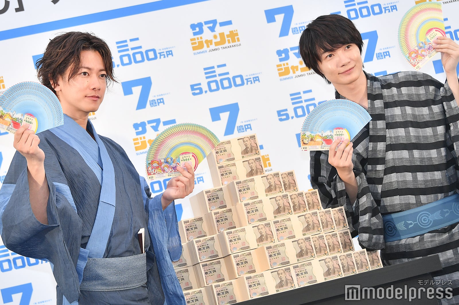 佐藤健、神木隆之介（C）モデルプレス