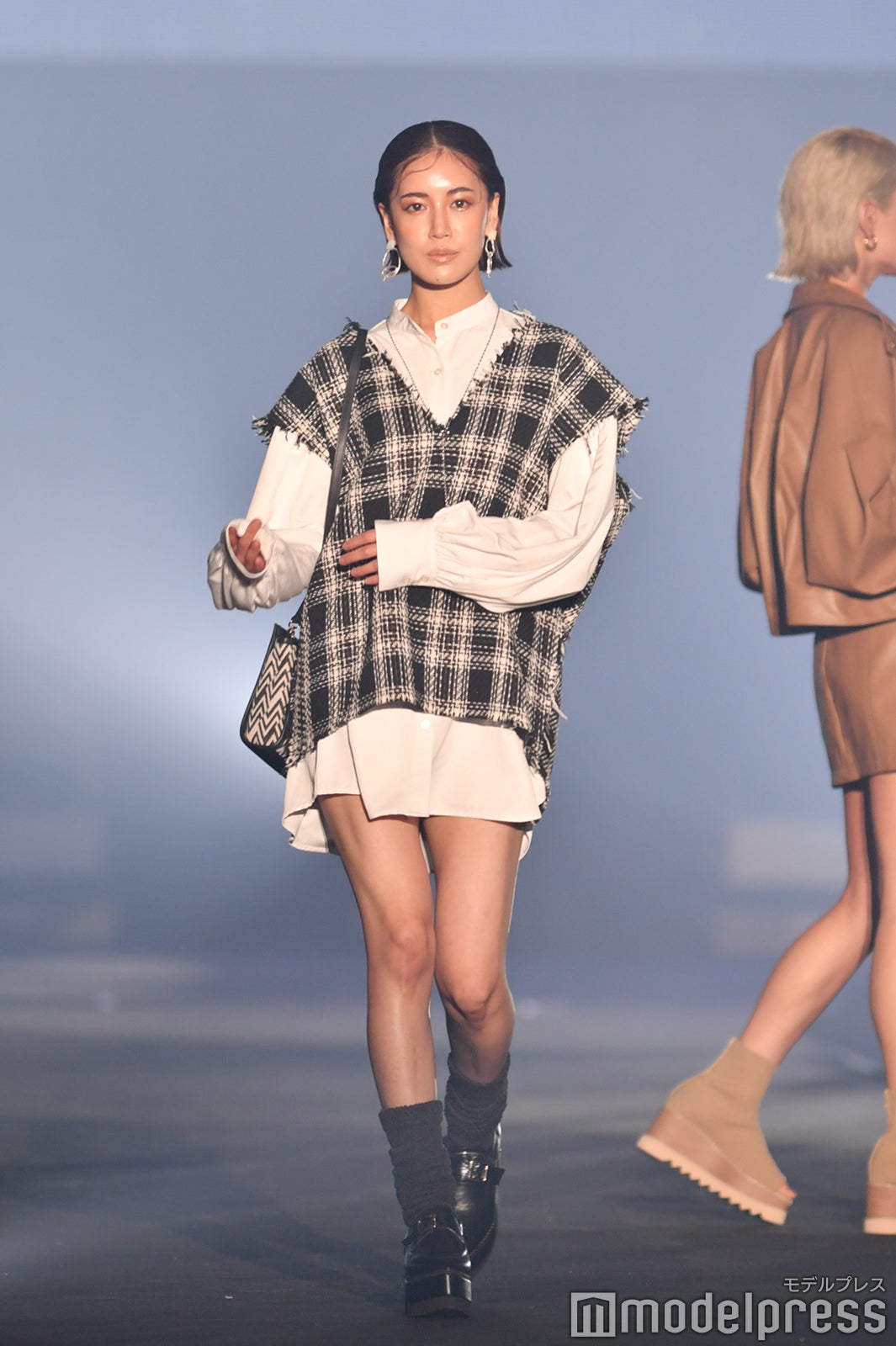 （C）モデルプレス