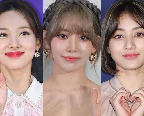 TWICEジヒョ&ナヨン、LE SSERAFIM・SAKURAの“手作り帽子”着用ショット公開 やりとりが「尊すぎる」と話題