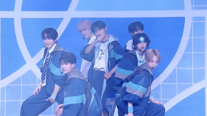 「DREAMER」(C)PRODUCE 101 JAPAN 新世界