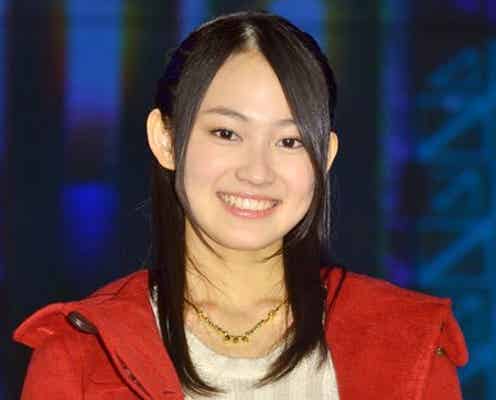 国民的美少女・吉本実憂、極寒の中ミニスカで美脚披露「テンション上がってきました」