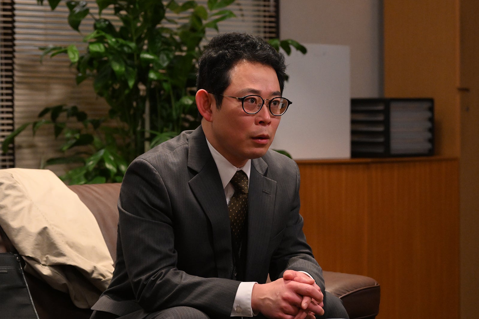 「罠の戦争」第8話より（C）カンテレ