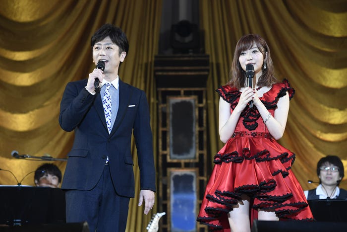 後藤輝基、指原莉乃(C)AKS