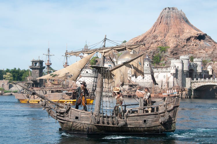 画像65 106 ディズニー パイレーツ サマー写真特集 100枚超 東京ディズニーシーの夏もアツい 新ショーもお披露目で盛り上がる モデルプレス 画像65 106 ディズニー パイレーツ サマー写真特集 100枚超 東京ディズニーシーの夏もアツい 新ショーもお披露目で盛り上がる モデルプレス