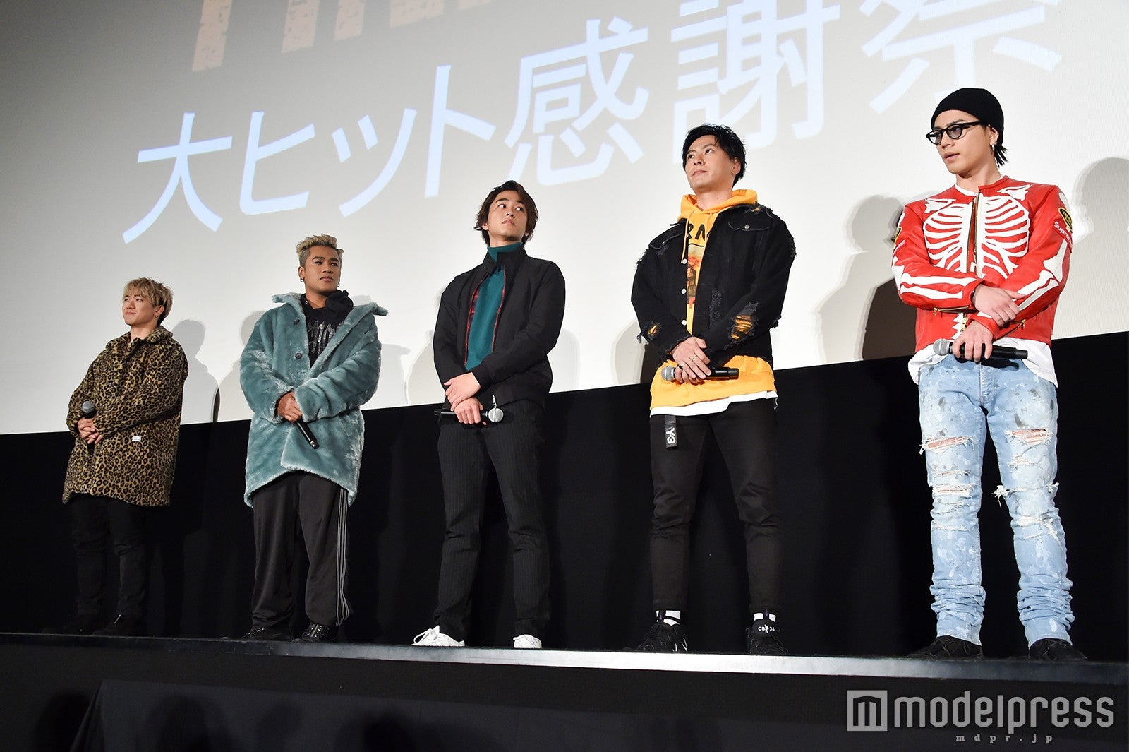 （左から）NAOTO、ELLY、佐藤寛太、山下健二郎、登坂広臣 （C）モデルプレス