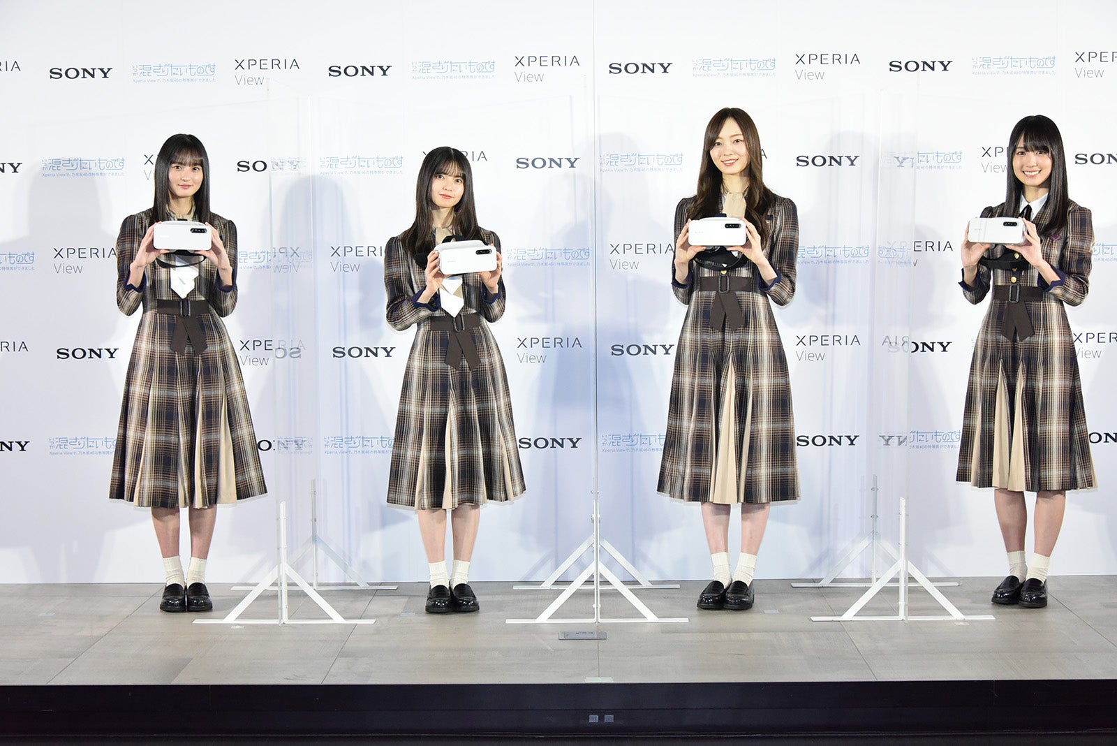 遠藤さくら、齋藤飛鳥、梅澤美波、賀喜遥香 （提供写真）