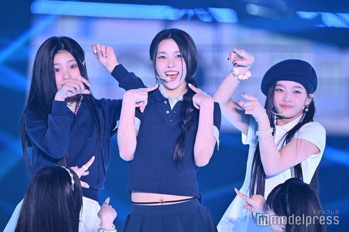 ILLIT(C)モデルプレス