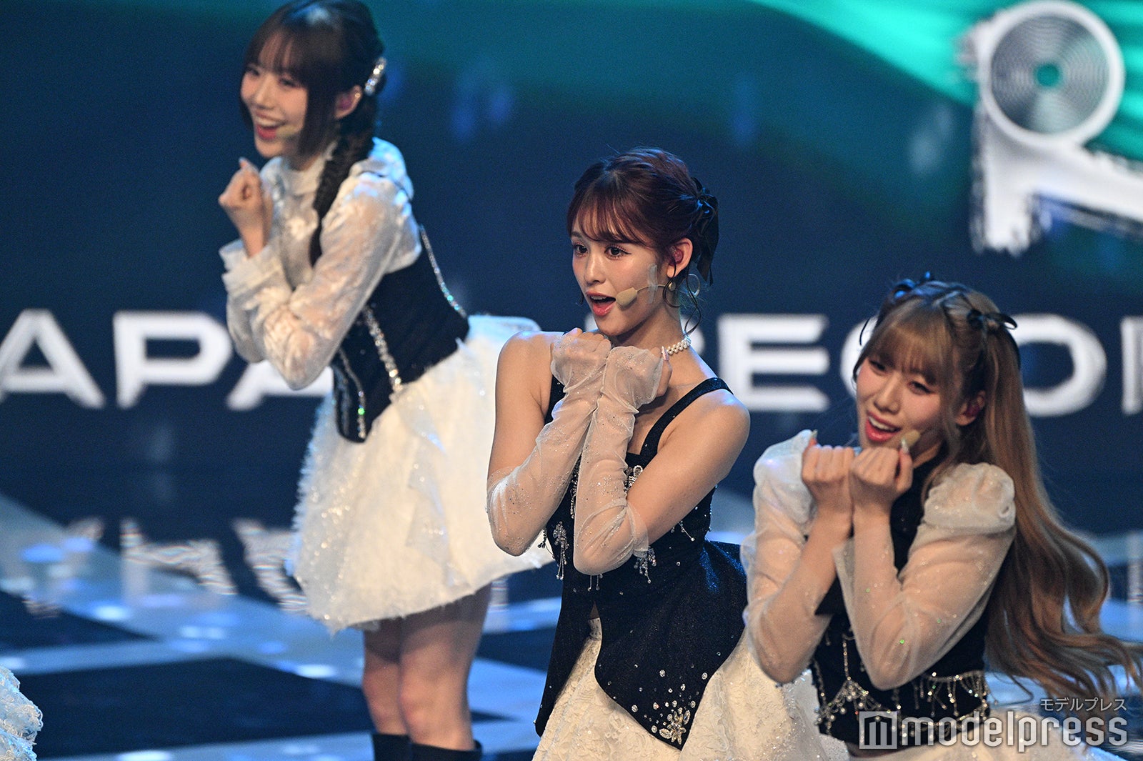 （C）モデルプレス