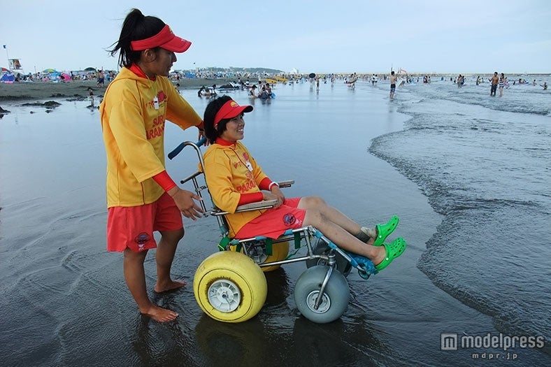 水陸両用車いす／画像提供：大洗町商工観光課