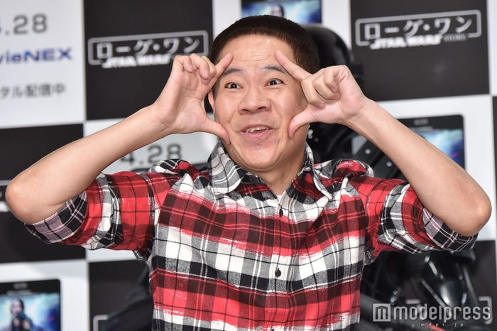 本物はこう! (C)モデルプレス