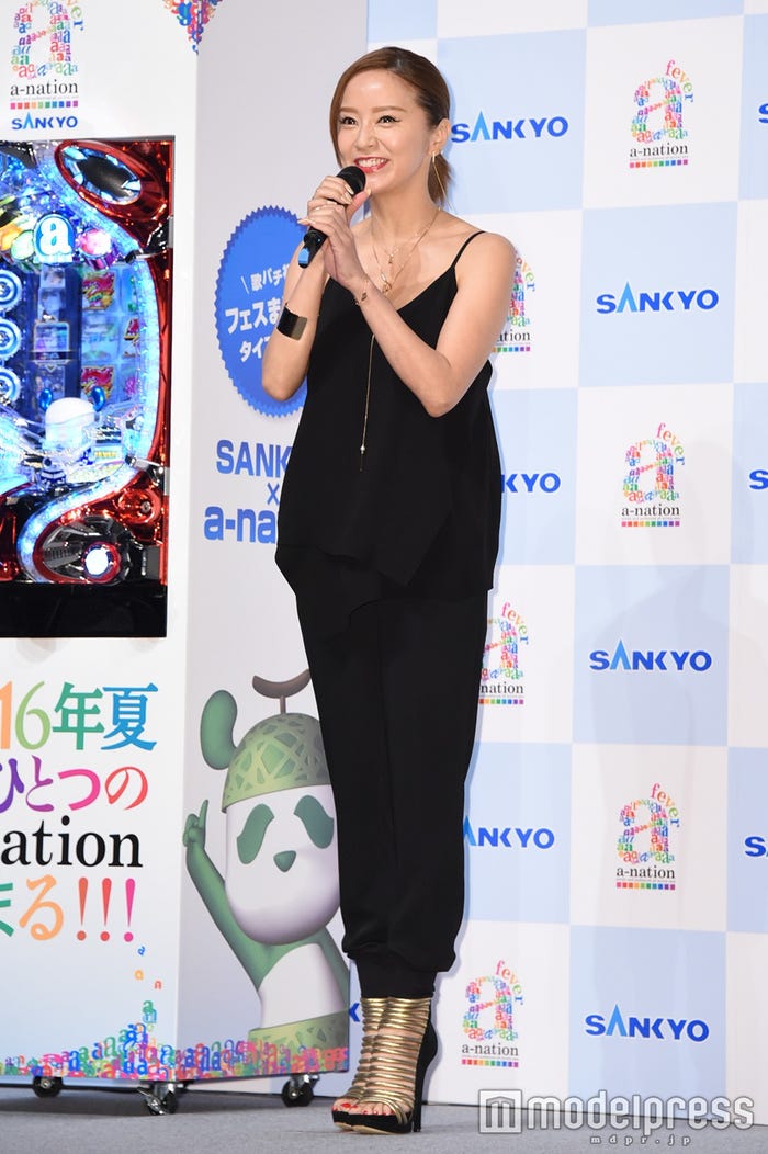 鈴木亜美(C)モデルプレス