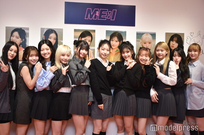 ME:I(左から)MIU(櫻井美羽)、TSUZUMI(海老原鼓)、COCORO(加藤心)、SHIZUKU(飯田栞月)、RINON(村上璃杏)、MOMONA(笠原桃奈)、RAN(石井蘭)、KEIKO(清水恵子)、KOKONA(佐々木心菜)、AYANE(高見文寧)、SUZU(山本すず)(C)モデルプレス