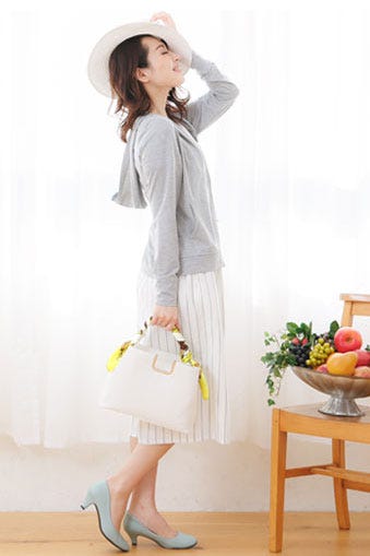 サテン素材スカーフ「神戸レタス」890円(税込)/画像提供:神戸レタス