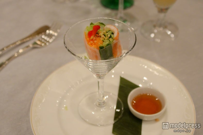 このイベントの為に用意されたディナーメニュー・海老入り生春巻き
