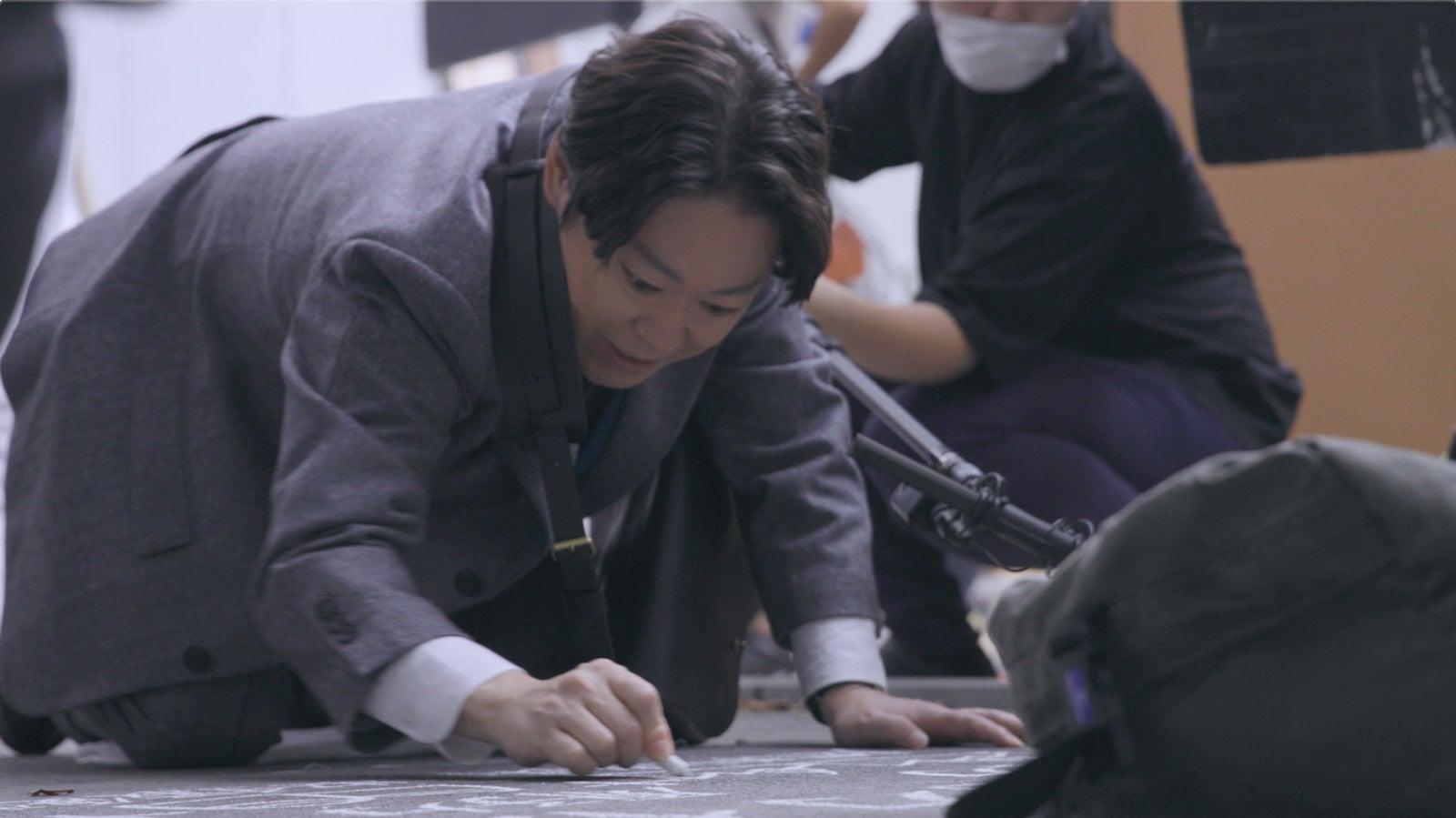 阿部サダヲ／CMメイキングカット（提供写真）