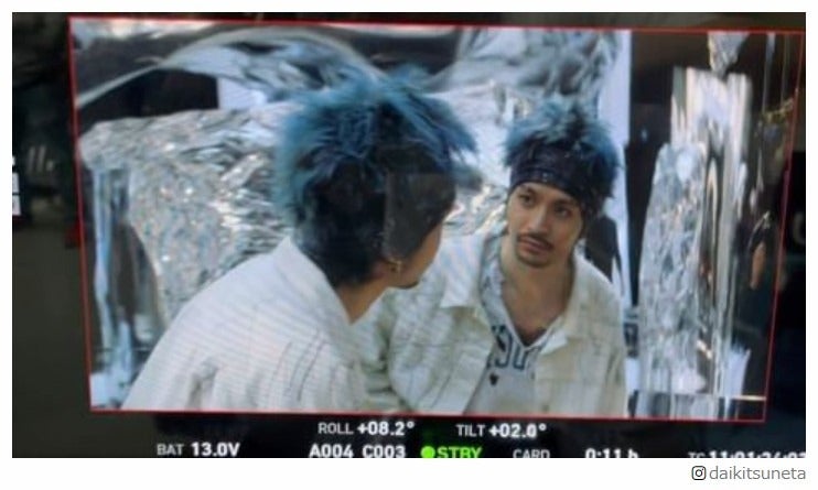 King Gnu常田大希、青髪に大胆イメチェン「似合ってる」「かっこよすぎ」の声