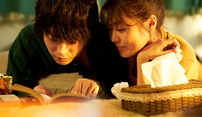 菅田将暉、有村架純(C)2021『花束みたいな恋をした』製作委員会