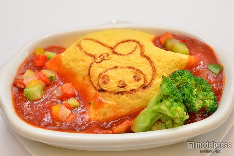 トマトソース味の「マイメロディのKAWAIIオムライス」600円※6歳以下のお子様限定