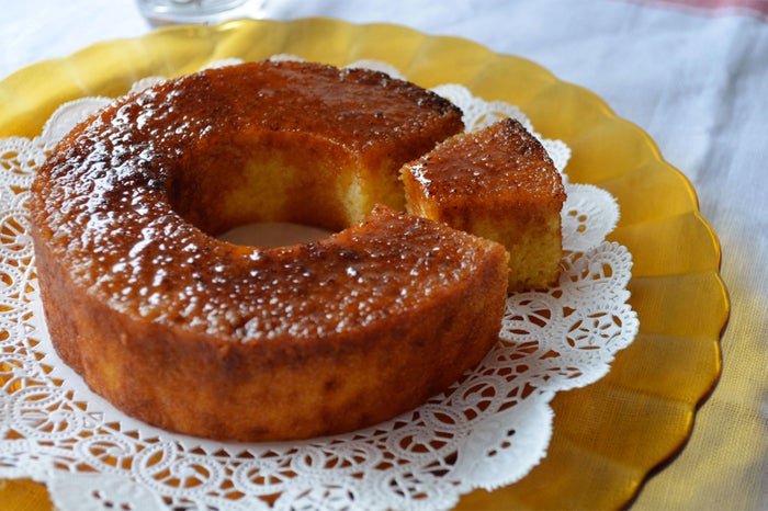 メープルバームクーヘン 1ホール2,268円（税込）／画像提供：シュクレイ